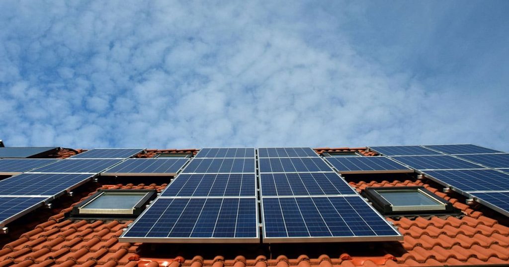Things to Consider before Installing Rooftop Solar Panels