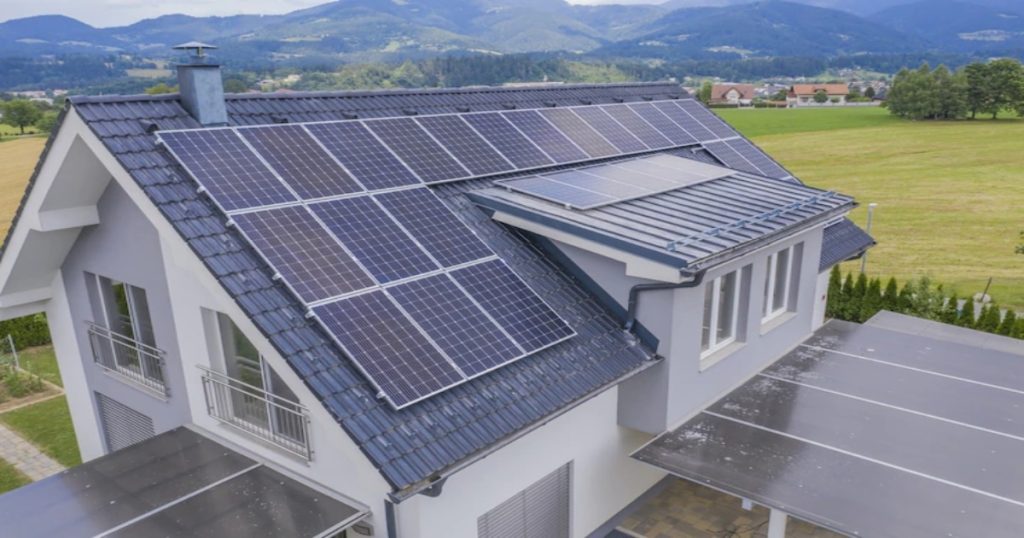How Solar Panel Installers Can Benefit Homeowners