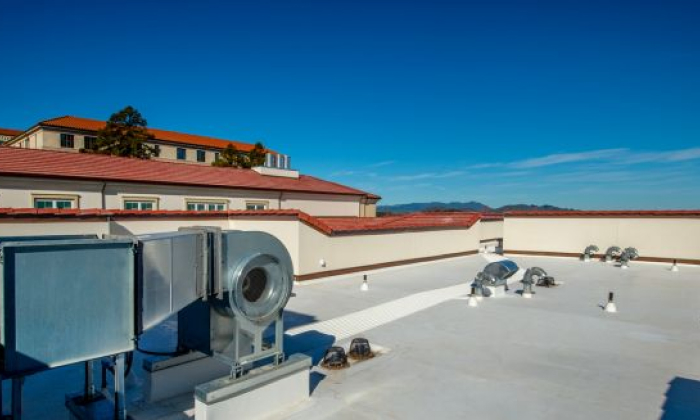 commercial-building-roof-services